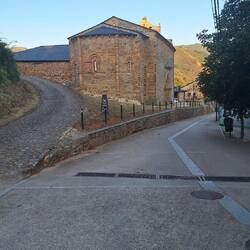 Entering Villafranca del Bierzo