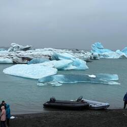 Jökulsárlón glacial lagoon
