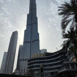 Burj Khalifa, Dubai Mall in the foreground