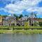 Weingut und Hotel Schloss Lieser am Moselufer, stolze Zimmerpreise, gemischte Kritiken