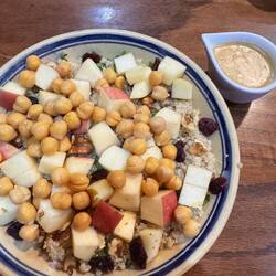 Quinoa Salat