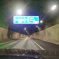 Eine Kreuzung im Tunnel