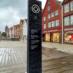so leer ist Bryggen frühmorgens