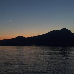 Gardasee und der Mond immer wieder schön 🤩