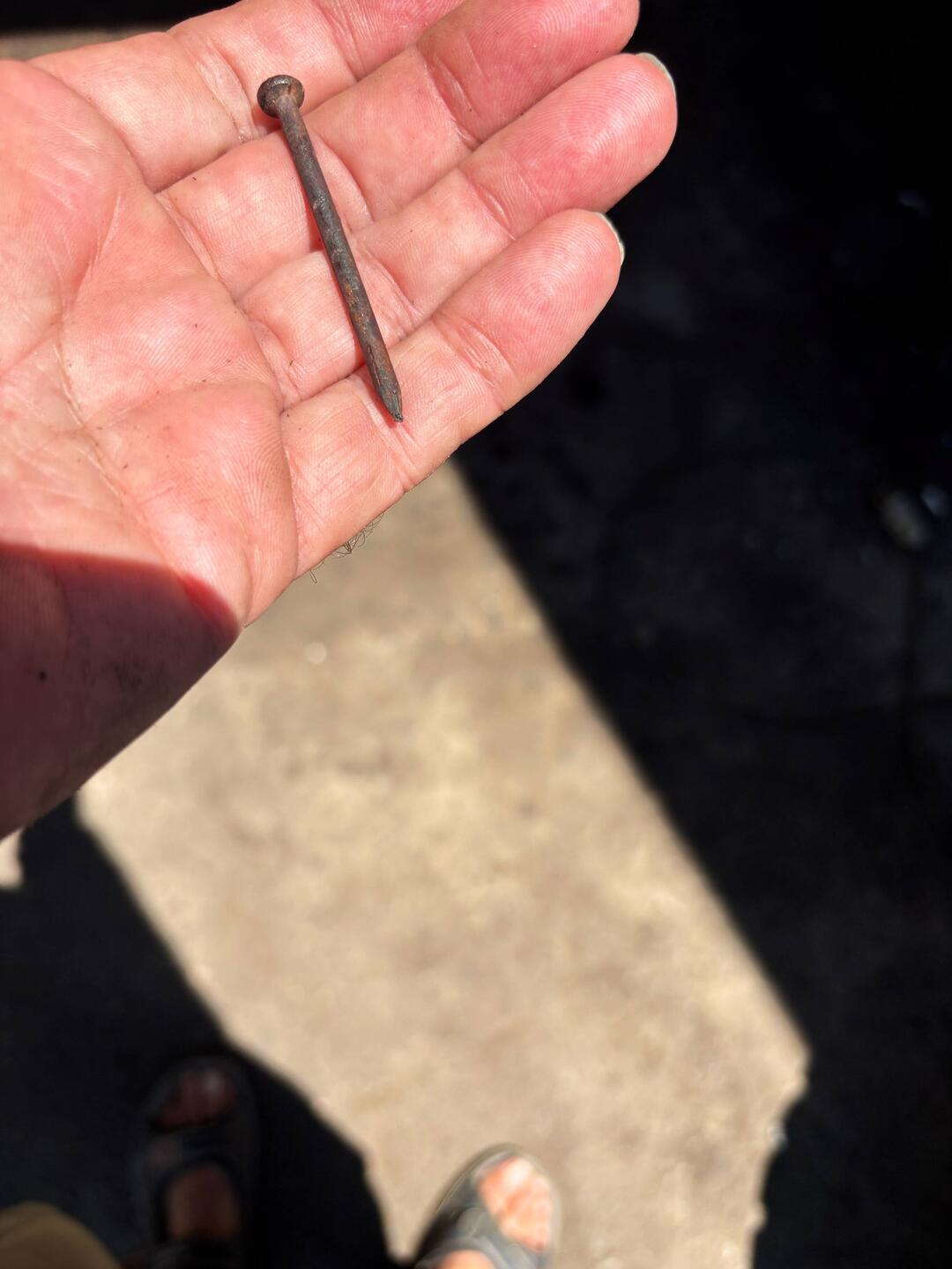 Gestern Morgen einen Platten erwischt, konnte aber in einer Reifenwerkstatt geflickt werden