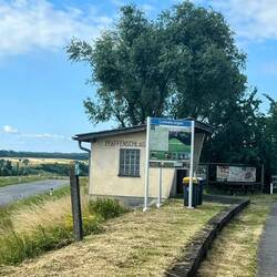 Bahnhöfe noch vorhanden...nur die Schienen fehlen...