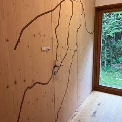 Üsi Unterkunft höt Nacht, es hed mega fein noch Latschenkiefer gschmöckt