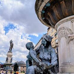 The ever- caring mother and distant father of Alexander the Great (what symbolism...)