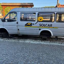 Ob der noch Elektrisch fährt???