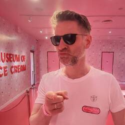 Wir durften uns alle coole Namen für Eissorten geben. Ich bin: Melton John😎