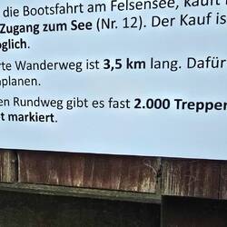 Damit man weiß, wofür man Eintritt bezahlt 😉