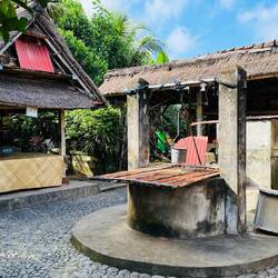 Brunnen, 5-8m tief gegraben