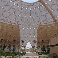 Al Wasl Plaza.. world's largest interactive dome. Who knew that was a thing!