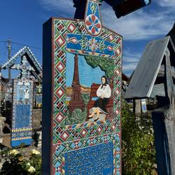 Ob sie wohl von Paris geträumt hat? Oder sogar dort war?!