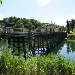 Des ponts routiers tout en bois et reconstruit avec la même technique