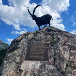 Steinbockdenkmal ohne mich 😉