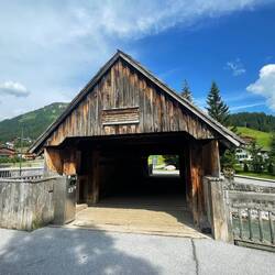 Sehr alte Brücke