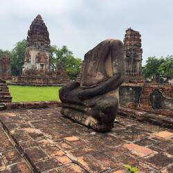 Wat Phra Si Ratana Mahathat.