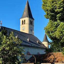 Wenigestens am Kirchturm wurde nicht gebaut