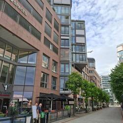 Hafenmeile mit modernen Bauten