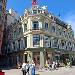 Alte Kaufhäuser im neuen glanz