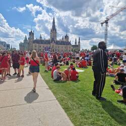Crowds waiting for the flyby