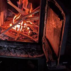 Feuer brennt