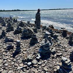 Der Steinmännchenstrand bei Ohessare