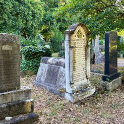 Jüdischer Friedhof Avas