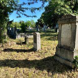 Jüdischer Friedhof Avas