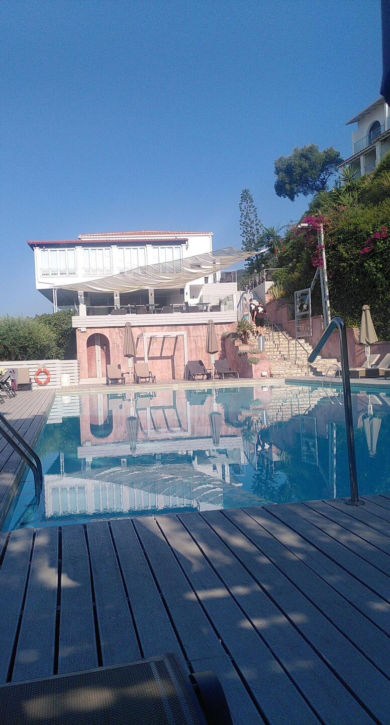 Der Pool am Morgen.