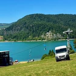 Ole ganz klein. Das gibt einen guten Eindruck von der Steigung des Campingplatzes.