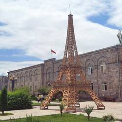 Paris in Goris?