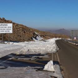 ... bleibt aber befahrbar...noch...morgen soll es heftig schneien
