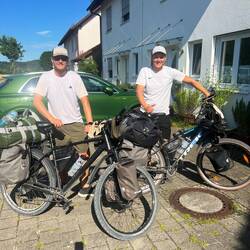 Die zwei Radreisenden am Ziel 💪🏼.