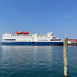 Cruise Ship Victory I