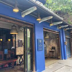 Hong Sieng Kong at Talat Noi.