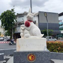 The Chinatown Gate hear Hualamphong station.