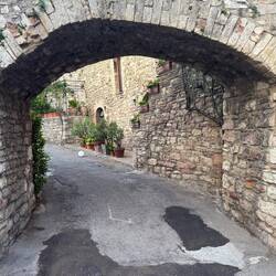 Arch #4 - crooked arch with white balloon