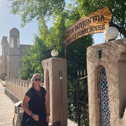 Unser Hotel ...wie viele Häuser mit Lehm und Stroh verputzt. Sehr hübsch!