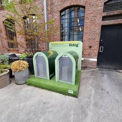 Hundegarage vor der Markthalle