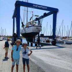 Bohème et son équipage retrouvent la terre ferme après une année autours de la Méditerranée