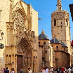 Et là, la Place de la Vierge