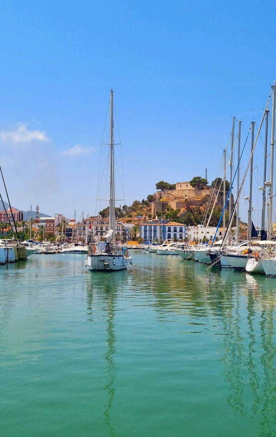 Après les Baléares, nous accostons à Denia sur la côte espagnole avant de rejoindre Valence