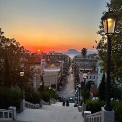 St. Nicolas Treppe mit Blick auf den Patras Golf