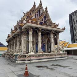 Wat Pariwat.