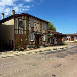 The woodwork is incredible