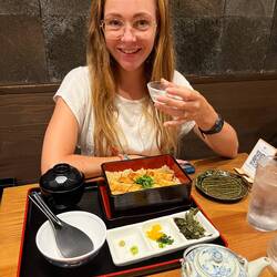Anago-meshi (conger eel on rice) and sake