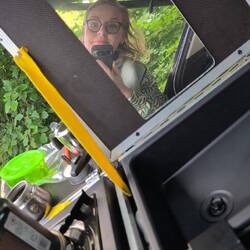 Der Blick in den Spiegel sagt: ein 2er Kaffee wäre eine Option