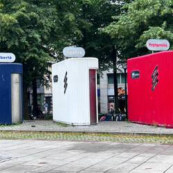 FRANCE'S "gift" to Norway-3 public bathrooms